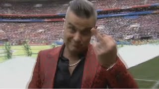 Робби Уильямс показал фак любителям футбола. Зачем и кому? ЧМ-2018 Робби Уильямс показал фак любителям футбола. Зачем и кому? ЧМ-2018