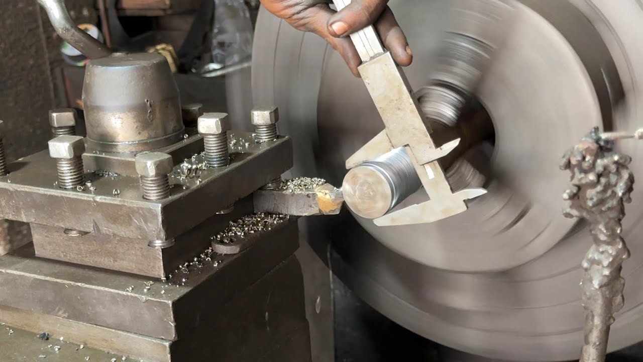 Easy way to make a lathe chisel to make a thread!! Making strong bolts ...