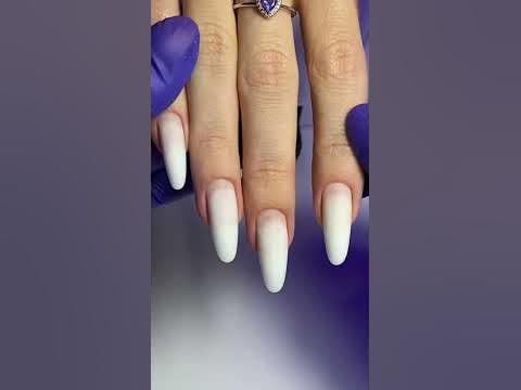 Мастера не хотели ей сделать миндаль и градиент 🥺 #маникюр # ...