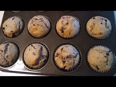 How to make blueberry chocolate chip muffins