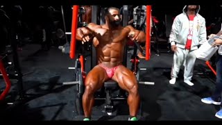 HADI CHOOPAN PUMPING UP BACKSTAGE AT  THE 2020 OLYMPIA