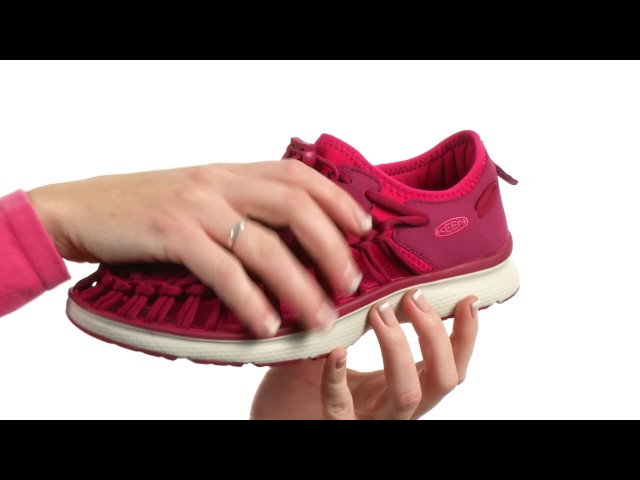 Keen Uneek O2 SKU:8765974 - YouTube