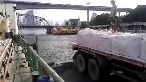 Loading Bigbag Bulk Cargo