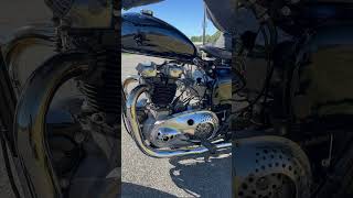 1955 Preunit Triumph T110 Tiger Custom - Open Primary Engine Running