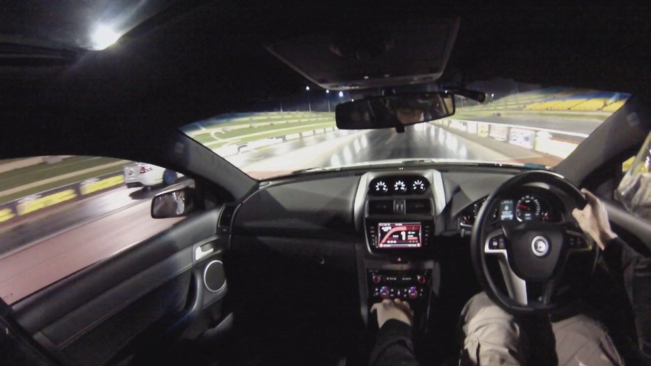 9 Sep 2015, HSV E3 GTS vs FPV GS - YouTube