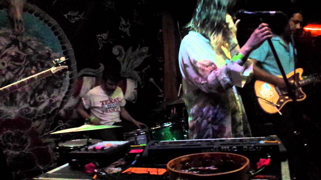 Jam + Quand Vas Tu Rentrer Live @ Pioneer Town