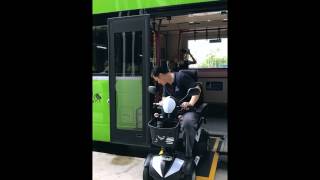 AGIS L8 - Boarding Bus