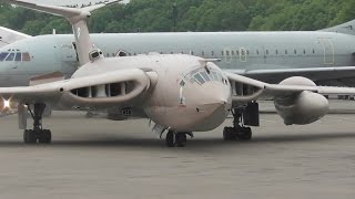 Victor XM715 Fast Taxi at Bruntingthorpe Cold War Jets 2016