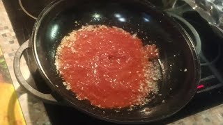 Мидии в томатном соусе, простой и вкусный рецепт)