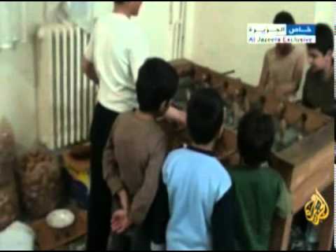 حياة النازحين بعد تهجيرهم بالقصف في سوريا