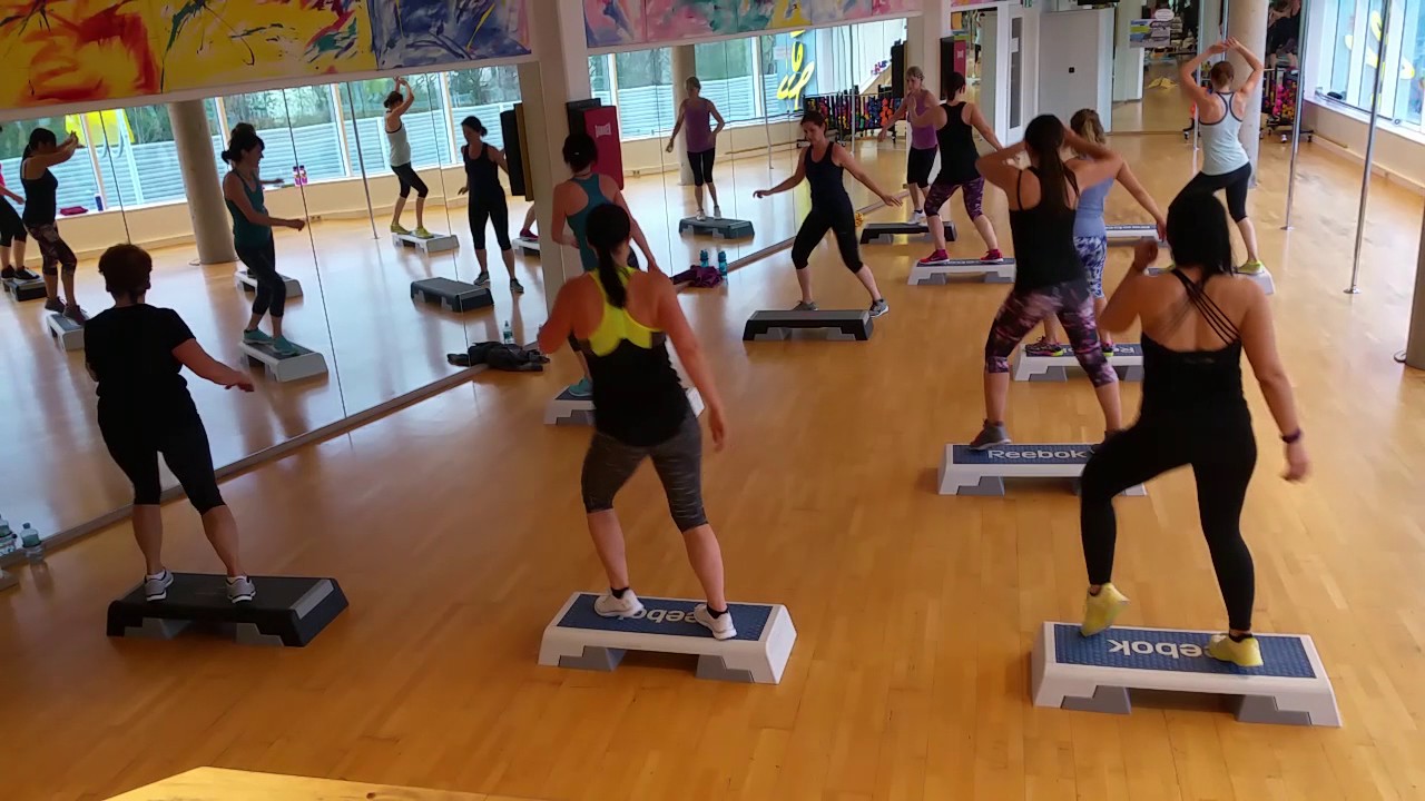 Step Dance Aerobic Choreo Fur Fortgeschrittene Mit Daniel Bata 1716 Youtube