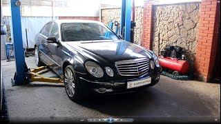 Жужжит новый насос ГУР замена масла в ГУР на Mercedes Benz E230 Мерседес Бенц 2,5  2008 года