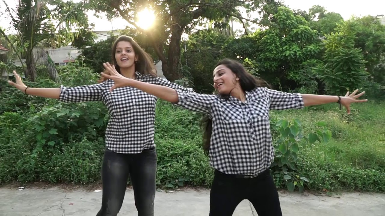 swapnakoodu karupin azhagu song
