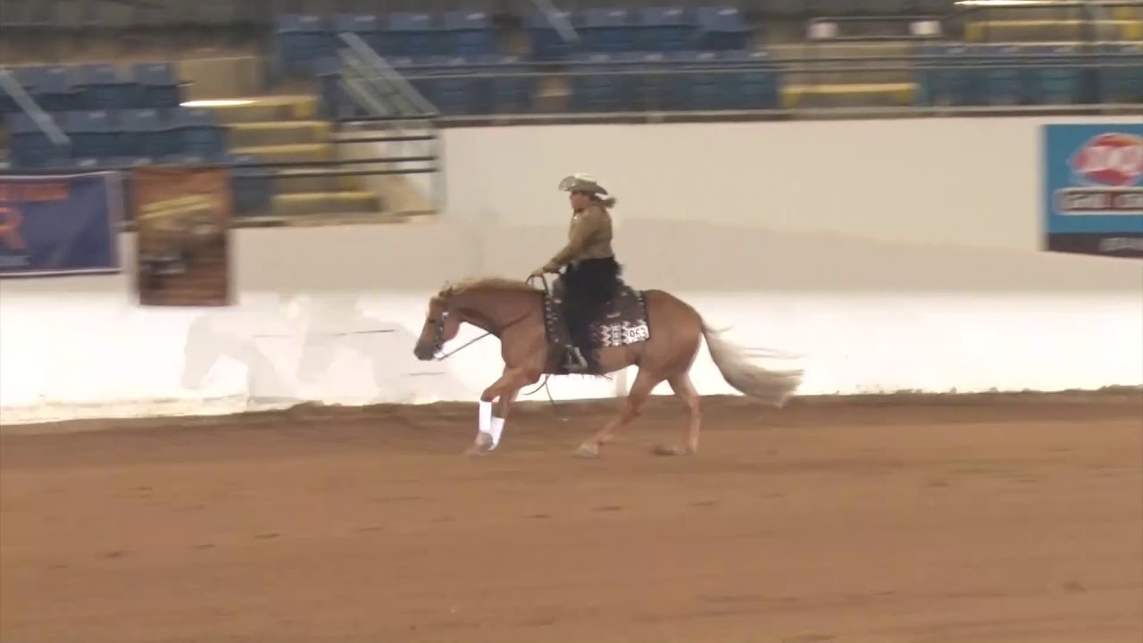 190720 Rookie Carly Bowman on Maximum Dream