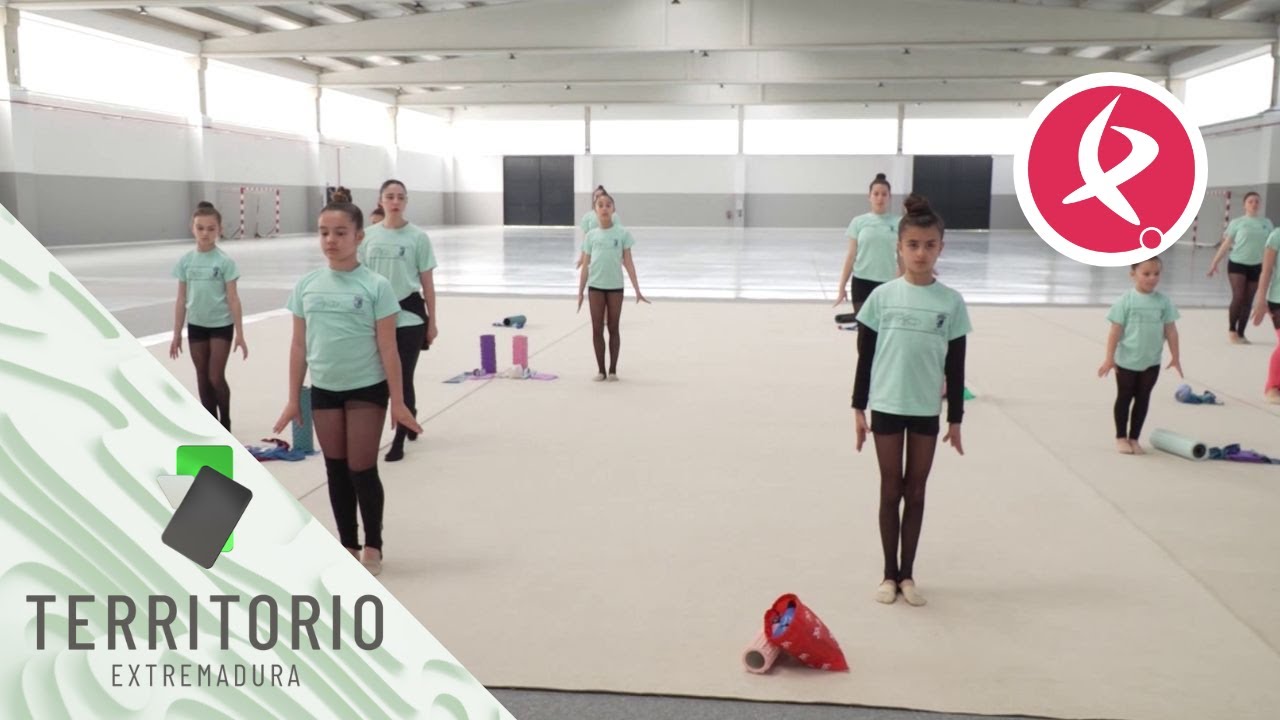 Tres hermanas unidas por la gimnasia rítmica | Territorio Extremadura