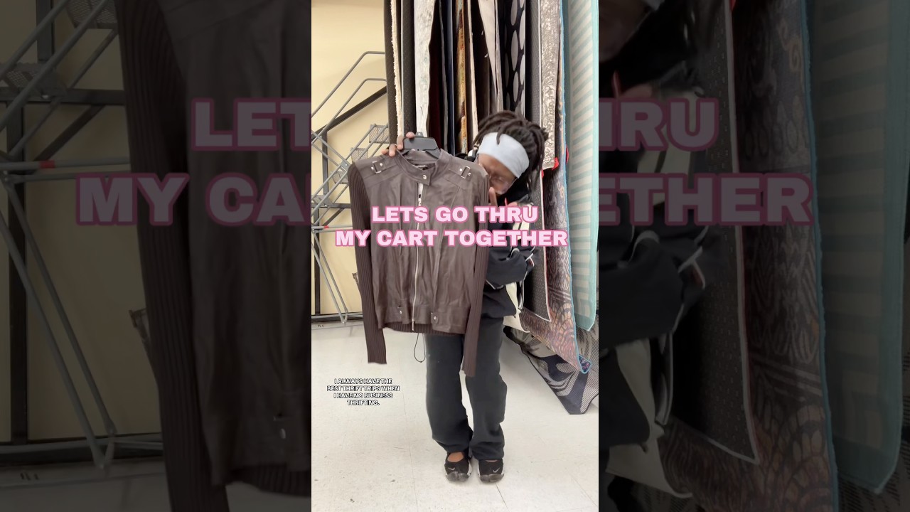 Lowkey HIGHKEY scored 😛 I love a good jacket 