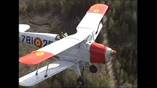 Bücker Jungmann & de Havilland Canada Chipmunk formation flight