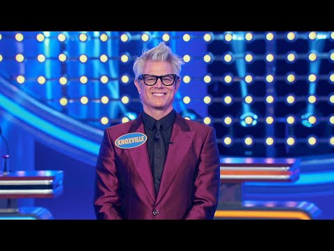 ⁣ABC 'Jackass' Star Johnny Knoxville Plays Fast Money Celebrity Family Feud