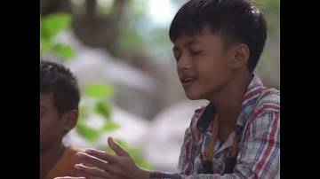 Cậu bé chăn bò người Raglai có giọng hát độc lạ