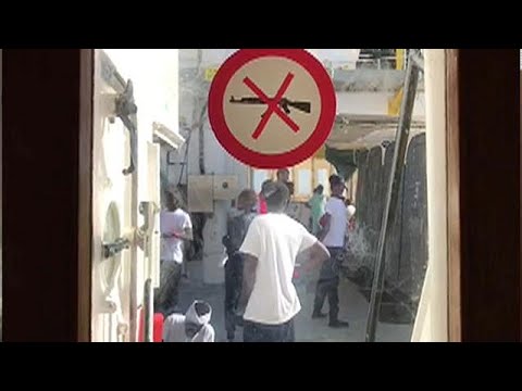 Migrants in limbo at sea after Italy refuses harbour