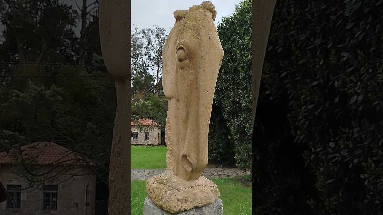 Animal sculptures by Jesus Otero in Santillana del Mar (Cantabria, Spain)