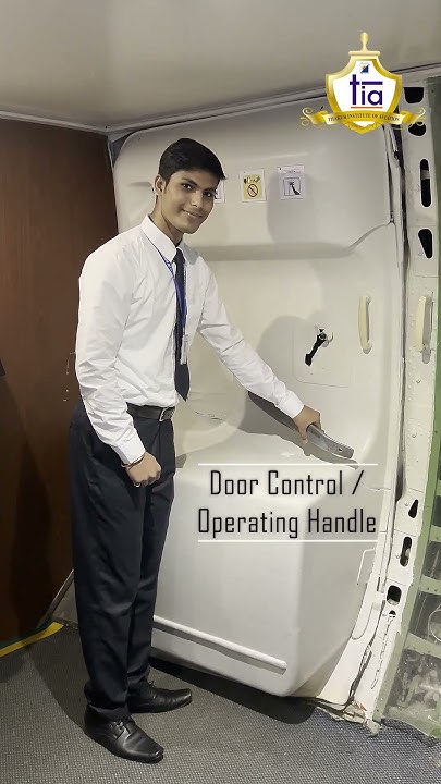 mastering-aircraft-doors-behind-the-scenes-at-thakur-institute-of