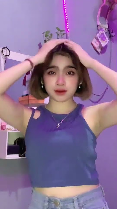 Tante goyang hot #tante #trending #viralshort #joget #goyangtiktok #pemersatubangsa #trendingshorts
