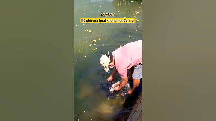 Anh Ngư dân bắt được con mực lớn, 🦑rửa hoài không hết đen #sea #bien #hảisản #squid #shorts