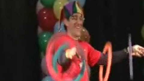 4 Ring Juggling with Luke the Juggler