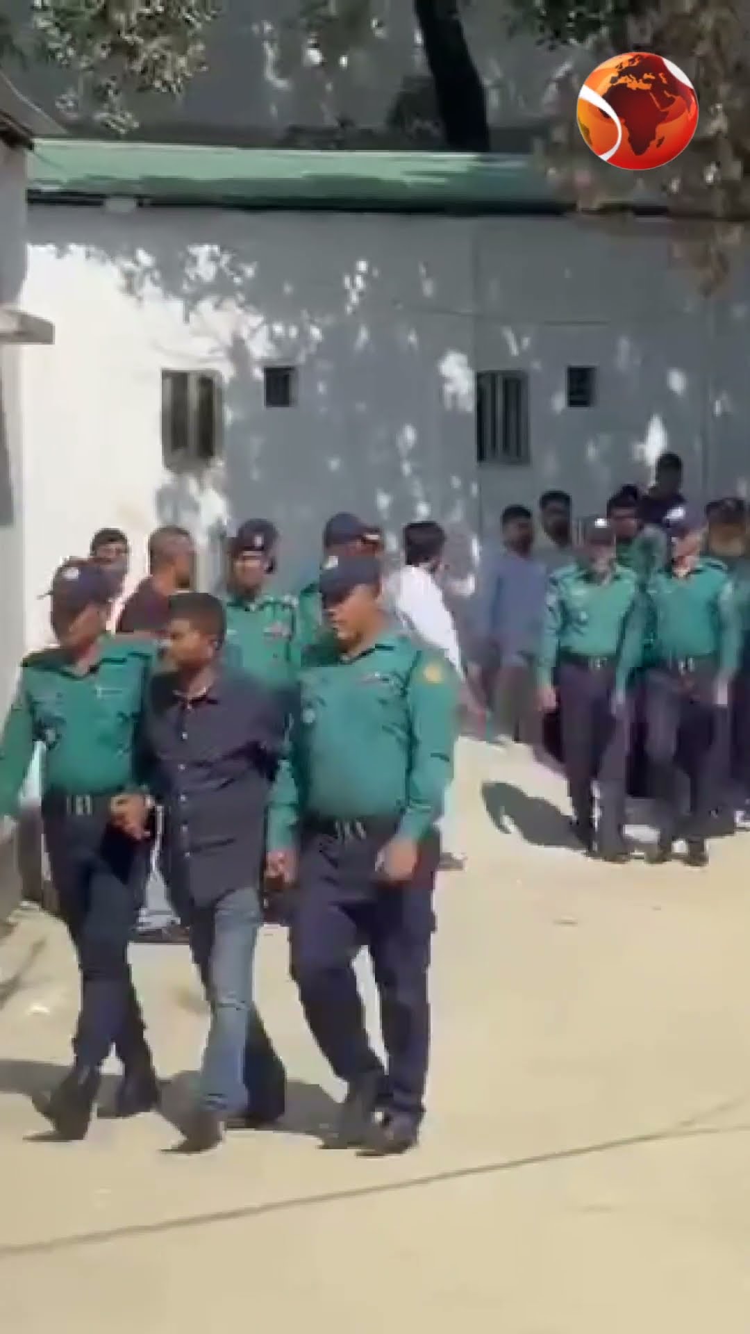 গুমের অভিযোগে র‍্যাবের সাবেক দুই কর্মকর্তাকে ট্রাইব্যুনালের মামলায় গ্রেপ্তার দেখানো হলো #Channel24