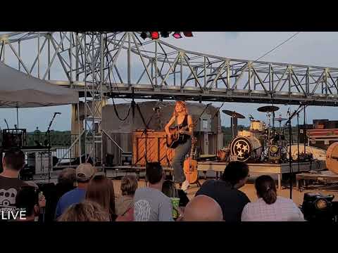 Molly Tuttle -