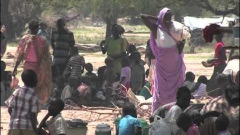 Fighting in Sudan forces thousands into refugee camps