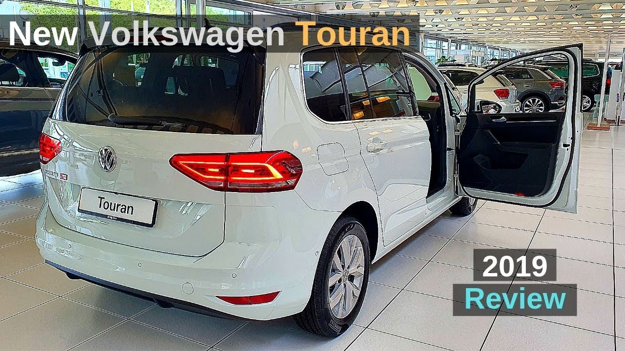 Le Volkswagen Touran se met à la page