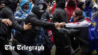 video: Georgian police clash with protesters over ‘foreign agents’ law