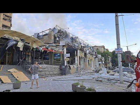 Ucrania | Al menos 10 muertos y más de 60 heridos tras el bombardeo de una pizzería en Kramatorsk