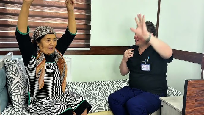 Dnepropetrovskda yalang Katta eshakli sexy xonim issiq orgazmga ega bolmaguncha hovuz boyida nola qiladi