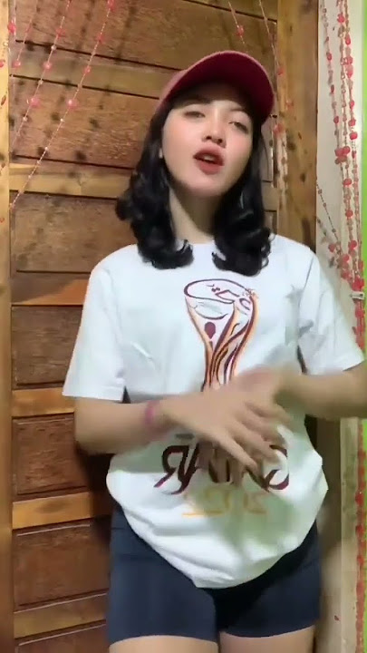 Hot goyang sampai crot..🤣🤣