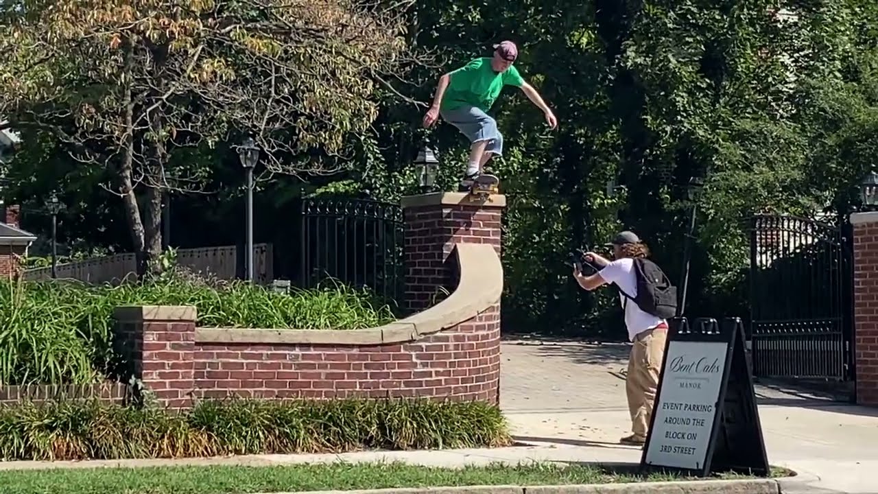 Some 🤏 of what it takes to Film a Street🚧Skateboarding Part🛹 - Behind the Scenes🎬 #bts