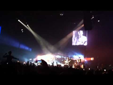 Kings of Leon LIVE - Mary & Crawl (Opening Set @ N...