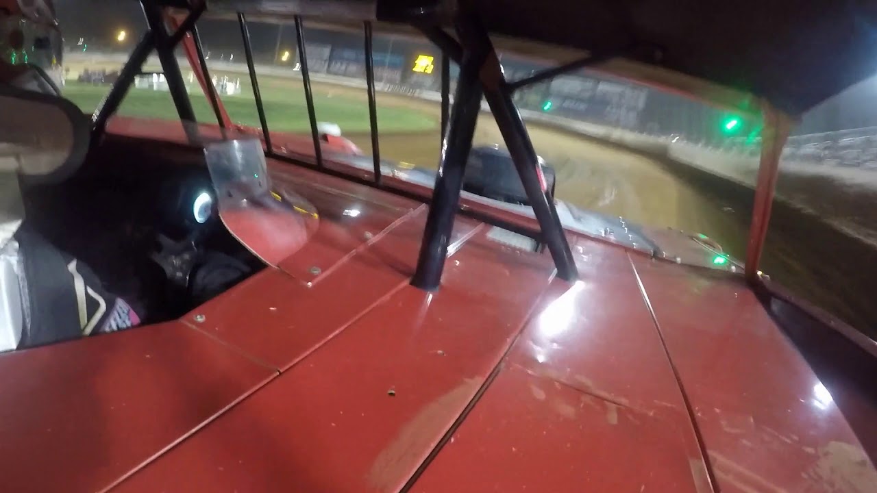 13 Year Old Carder Miller Qualifying at World of Outlaws Finals - YouTube