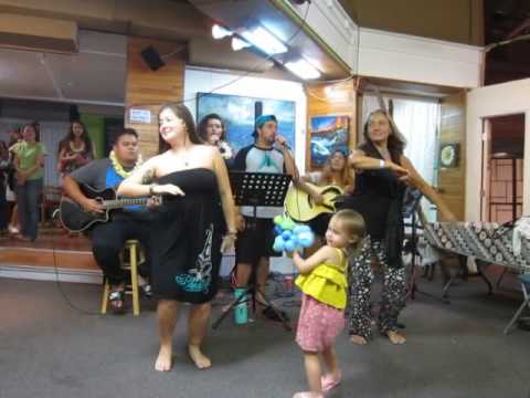 Kanoe Cazimero  - "Pua Hone" Hula