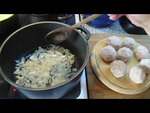 Video: Jak Vařit Masové Kuličky V Zakysané Smetanovo-rajčatové Omáčce V Pomalém Sporáku
