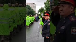 У здания ГУВД Бишкека прошёл гарнизонный развод