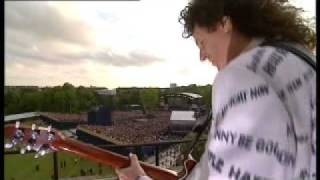 Brian May - God Save The Queen (HQ).MP4