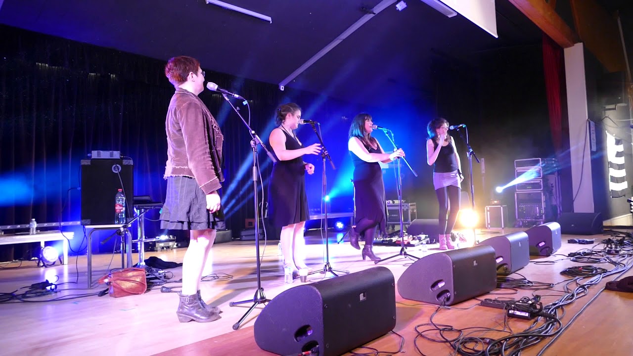 Gavotte ton double ( par Chuchumuchu ) fest noz nouvel an 2018 Caudan