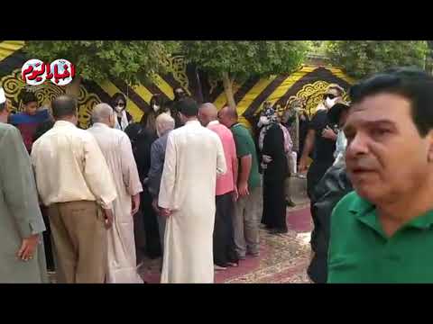 وصول الابن الأكبراللامام محمد متولي الشعراوي للمشاركة في تشييع جثمان شقيقة الأصغر