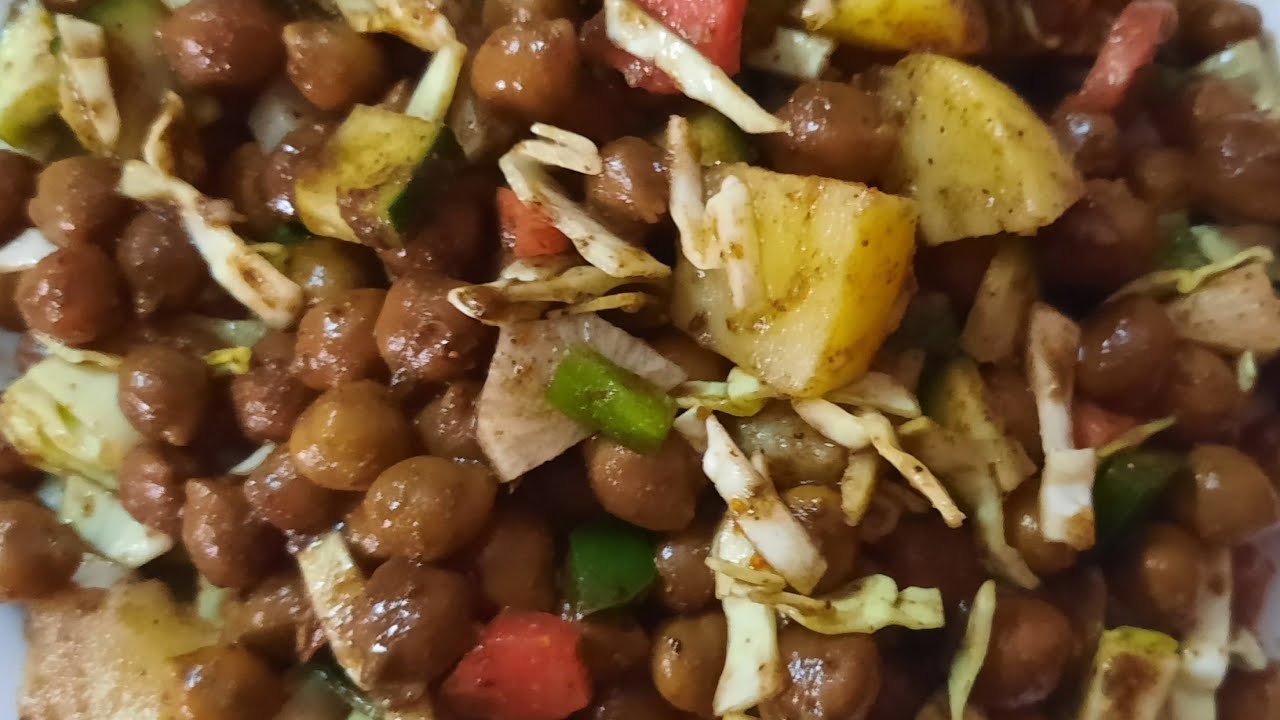 Kale chane aloo chaat ki recipe mery style se YouTube