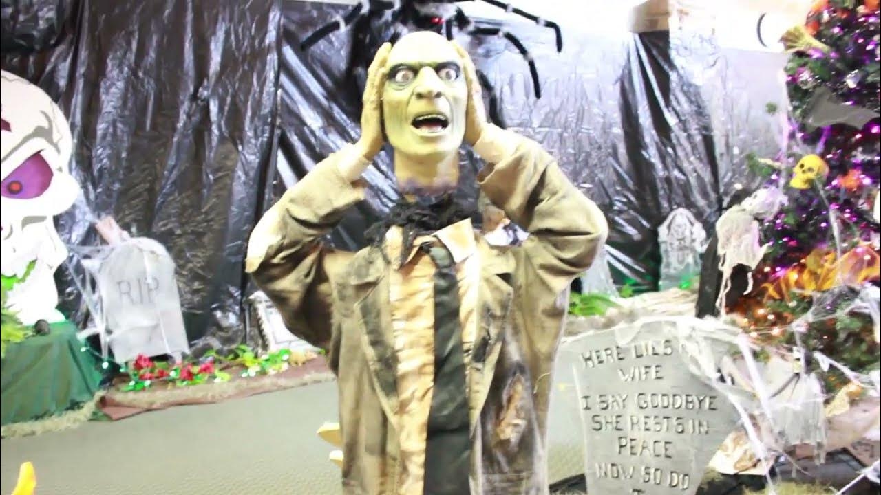 Off to Homosassa Wildlife State Park to see the Halloween decorations