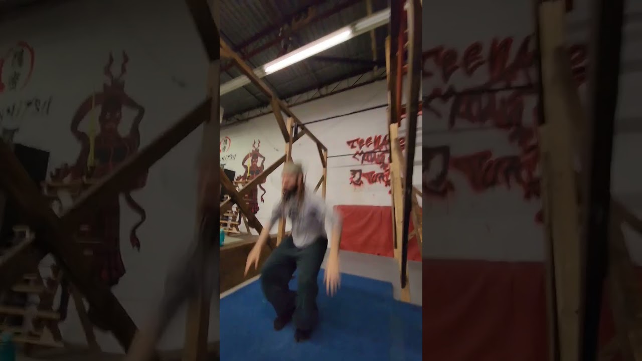 Muscle Up to Cast Vault 