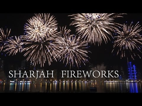 al-majaz-waterfront,-sharjah,-uae---complete-2017-new-years-fireworks-show-in-4k-ultra-hd